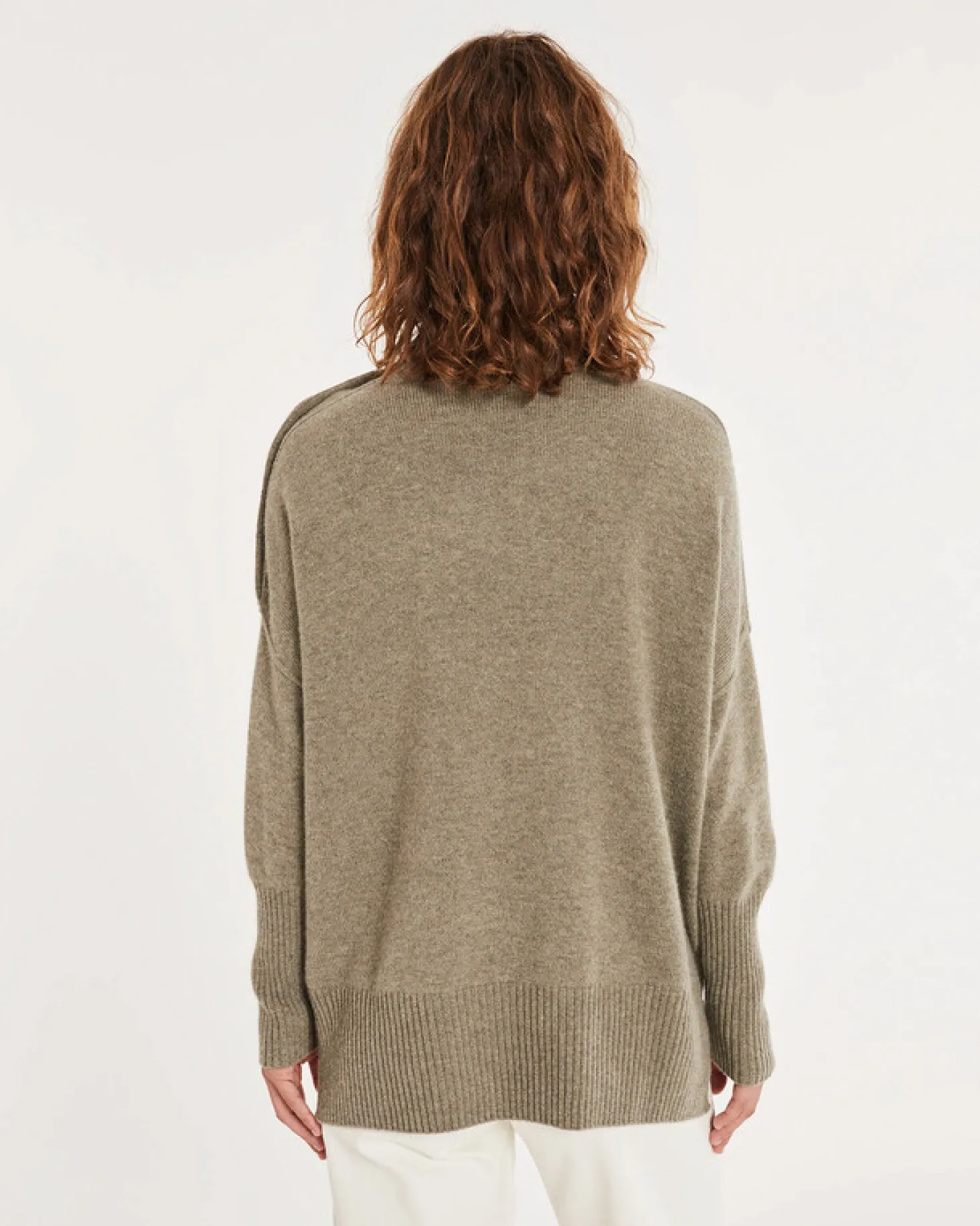 Pull Cachemire Col Roule Boutons Noirs